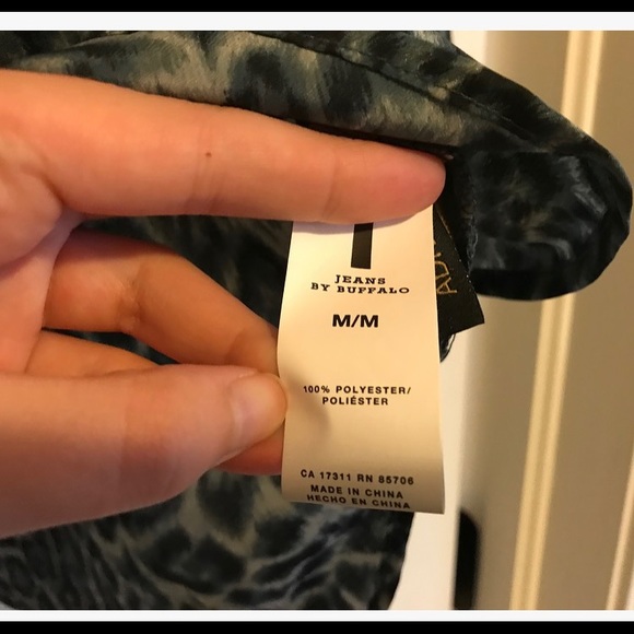 Jeans By Buffalo Blouse - Picture 4 of 5